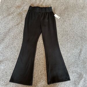 🌟3/$20🌟 NWT Girl's Ribbed Flare Leggings size S